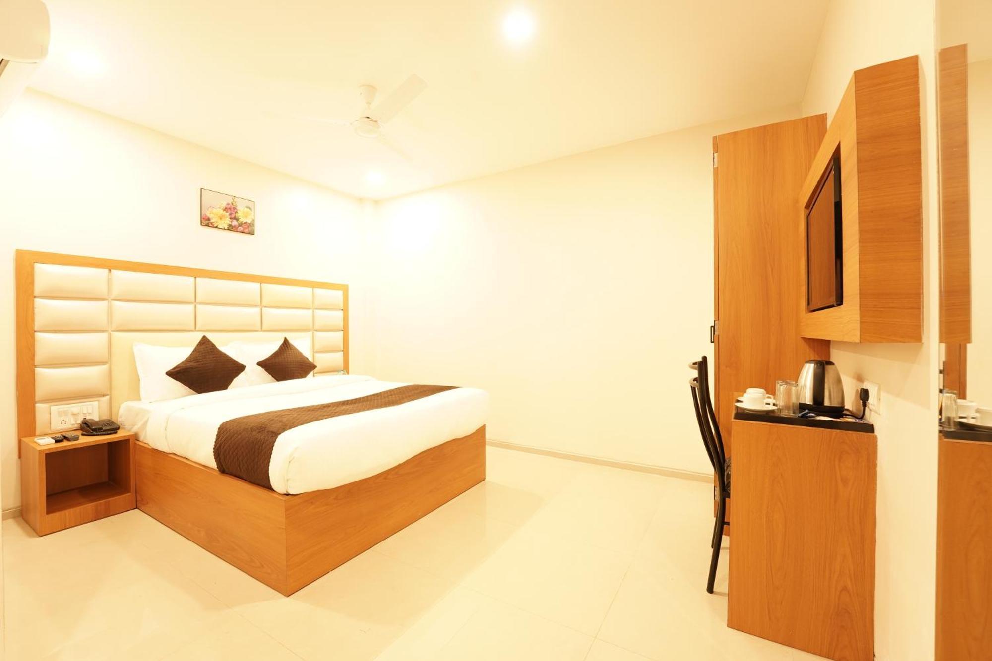 Metropolis Business Hotel Panaji Exterior photo